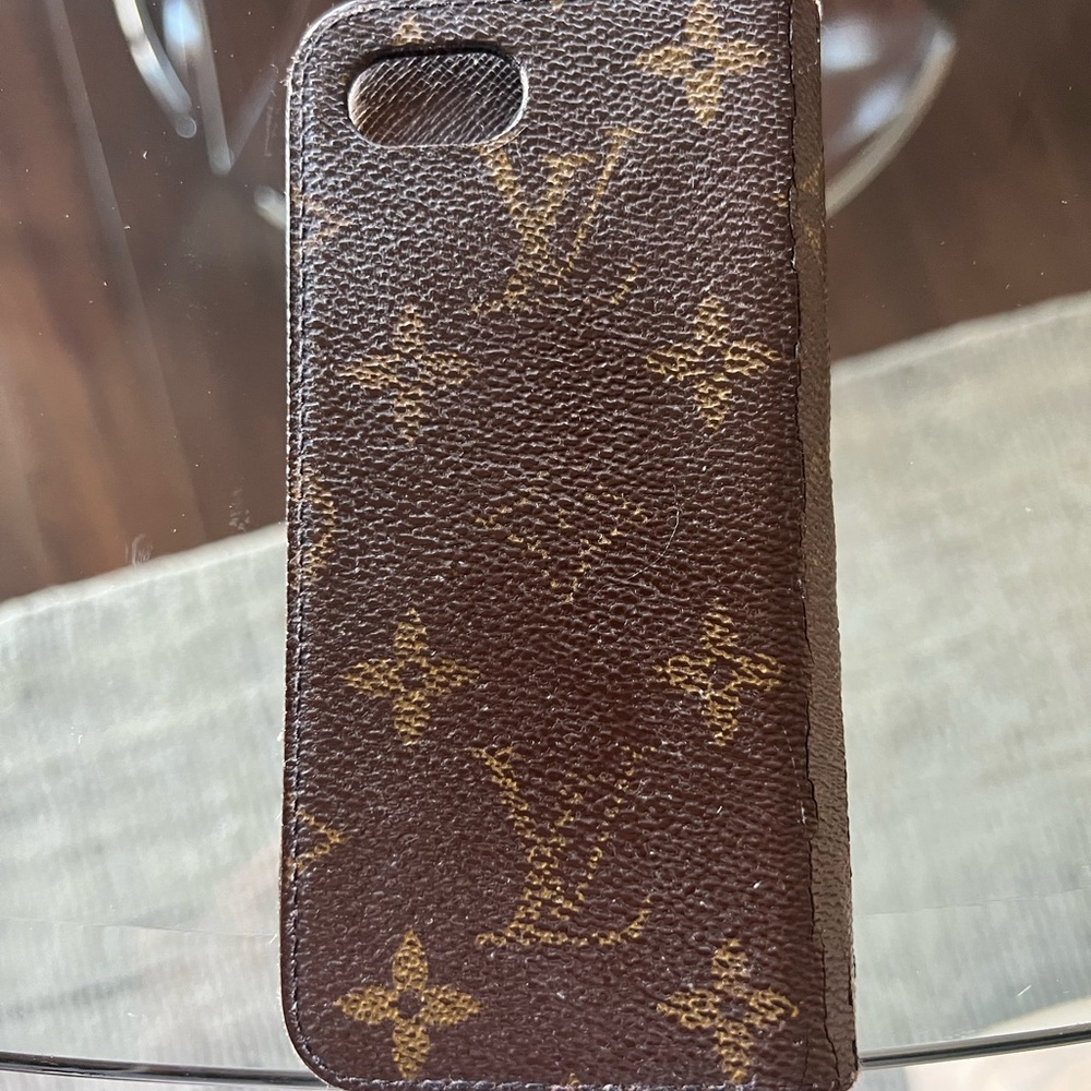 Louis Vuitton iPhone 8 and IPhone SE folio case